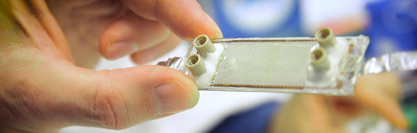 Microfluidic plasma microreactor